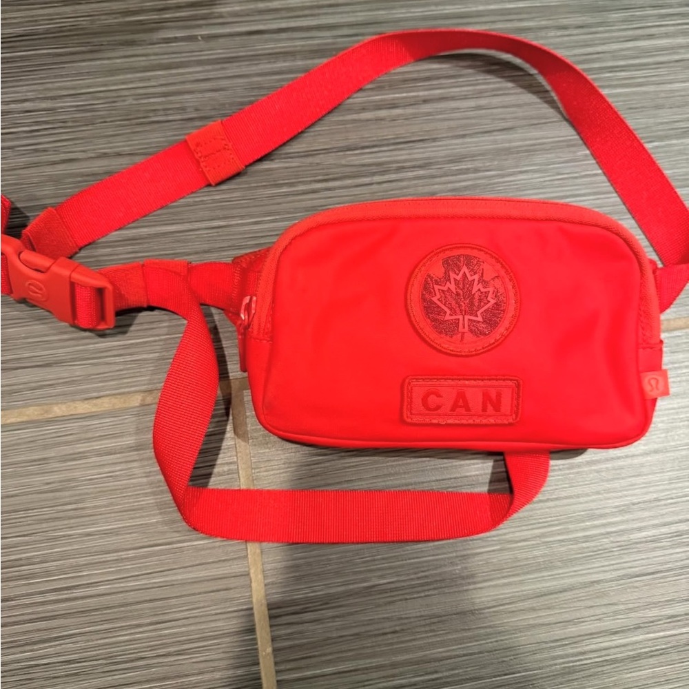 Lululemon team Canada Fanny pack